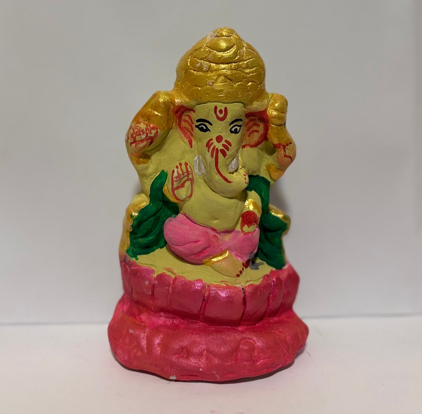 Eco-Friendly Mitti Ganesha Idol Lotus Hand Made (5 inch)
