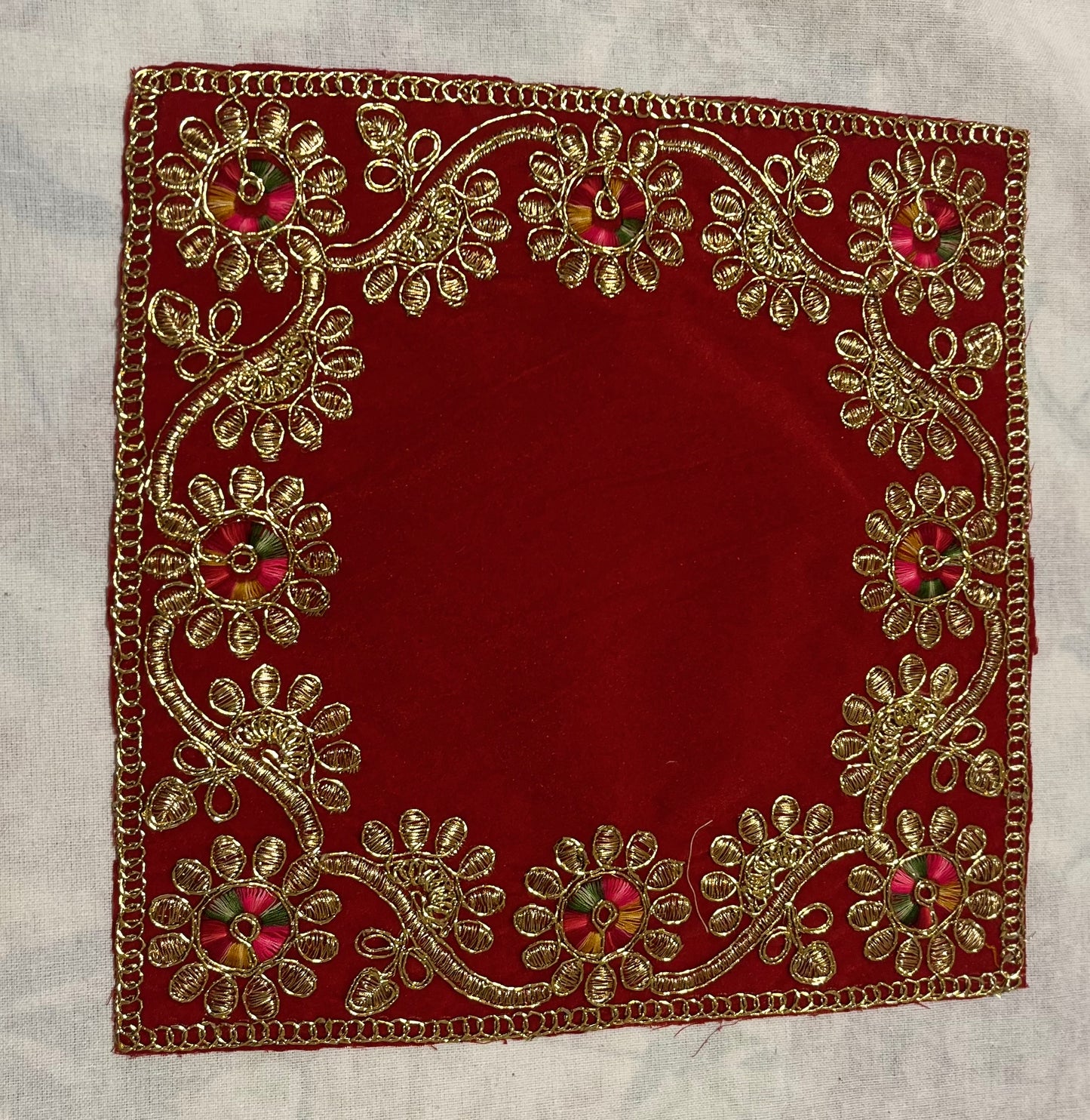 Red Velvet Zari Aasan (25x25cm)