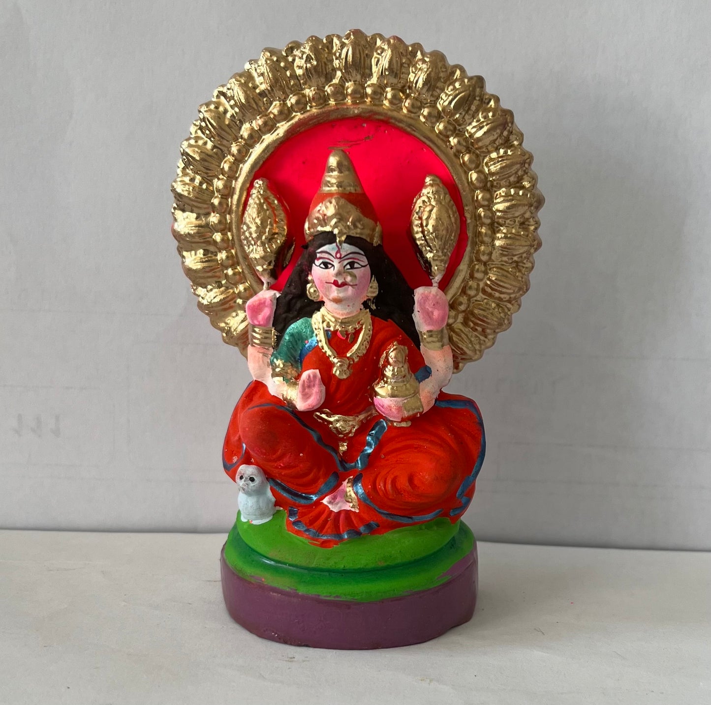 Lord Laxmi Single Clay Idol (11cm)