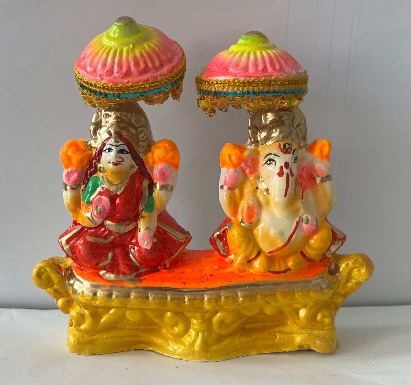 Lord Laxmi Ganesh attached Murti Multicolour Moti (14cm)