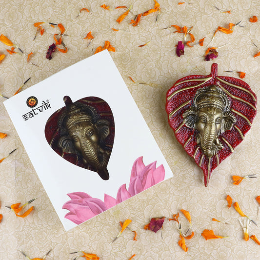 Lord Ganesh Face on Leaf Patta Wall Hanging (1pc)