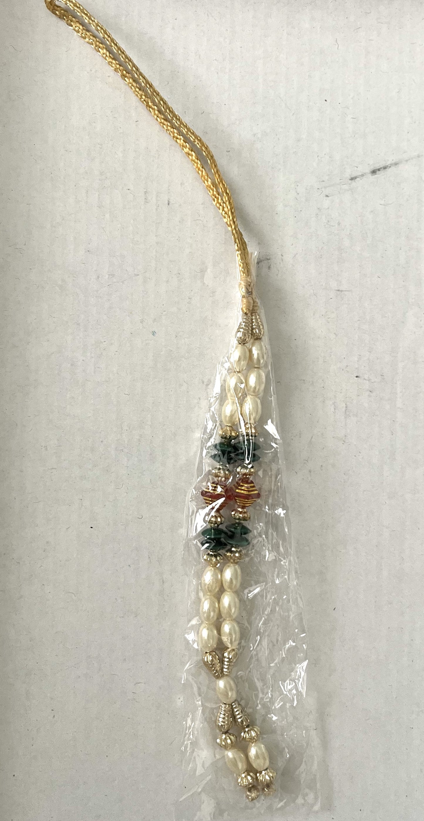 White Red Green Moti Ribbon Mala (18cm)