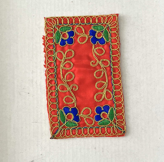 Silk Aasan (12x8cm)