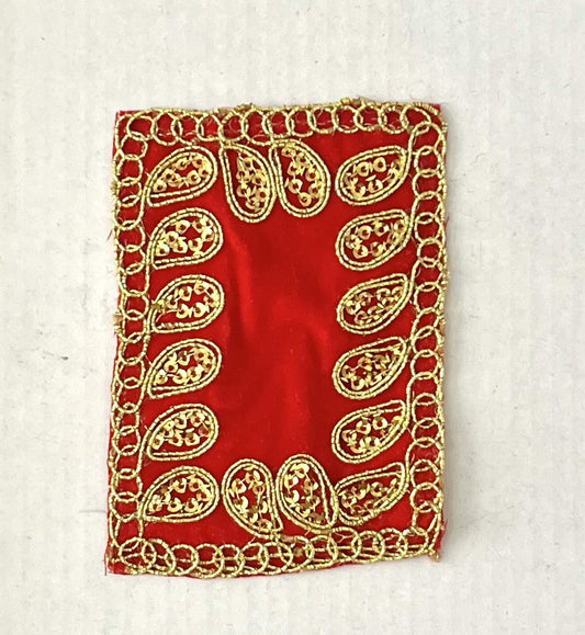 Red Velvet Zari Aasan (9x6cm)